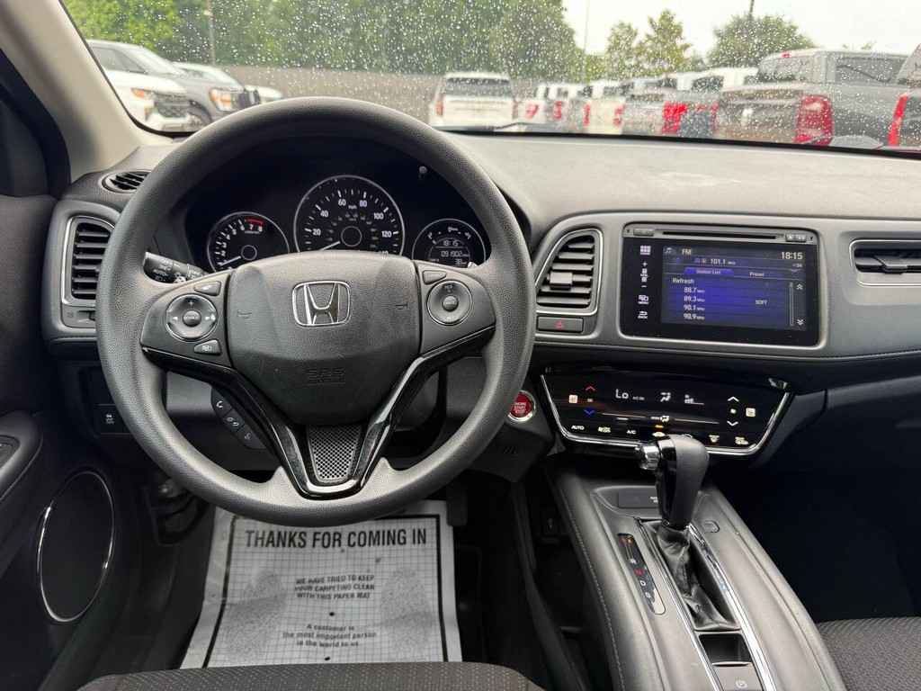 Honda HR-V Vehicle Full-screen Gallery Image 21