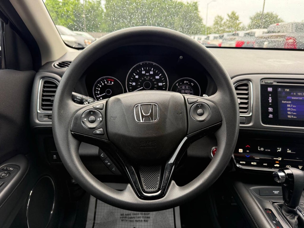 Honda HR-V Vehicle Full-screen Gallery Image 22
