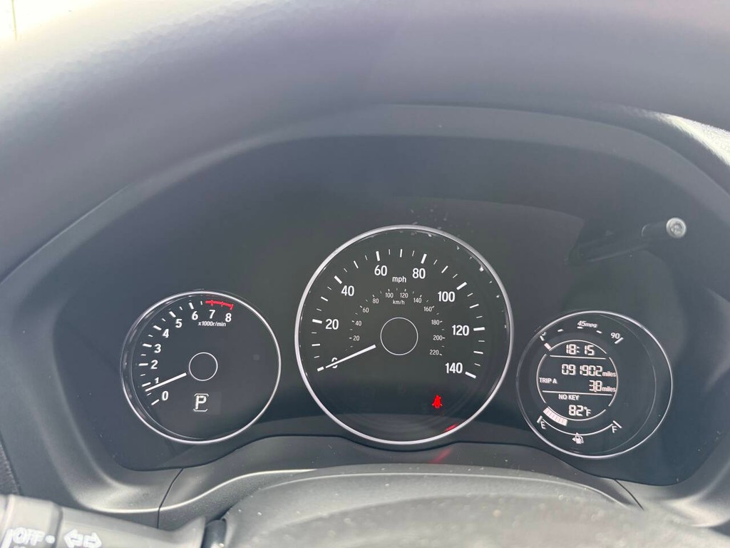 Honda HR-V Vehicle Full-screen Gallery Image 31