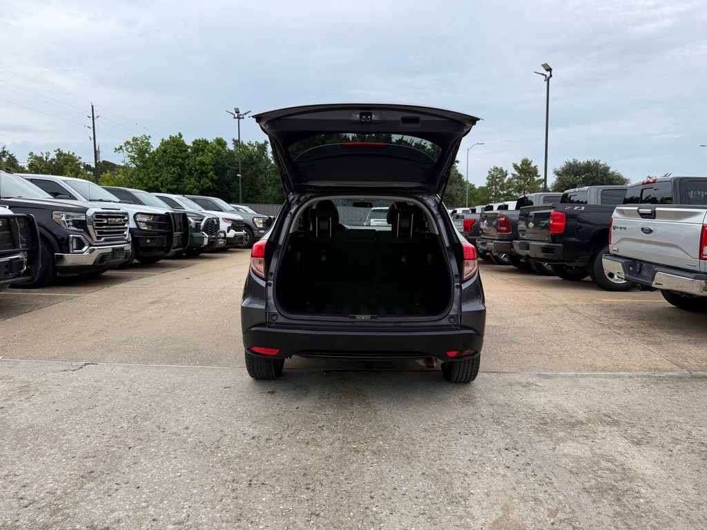 Honda HR-V Vehicle Full-screen Gallery Image 36
