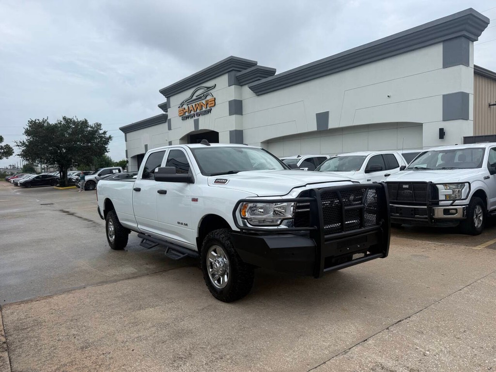 Ram 2500 Vehicle Full-screen Gallery Image 02