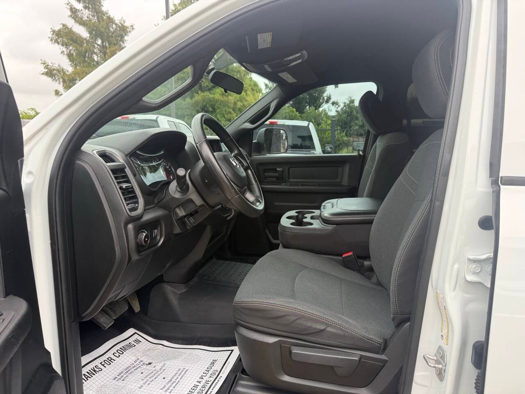 Ram 2500 Vehicle Full-screen Gallery Image 07