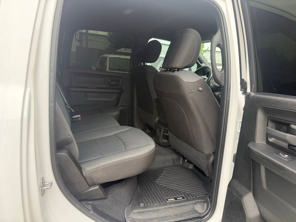Ram 2500 Vehicle Full-screen Gallery Image 15