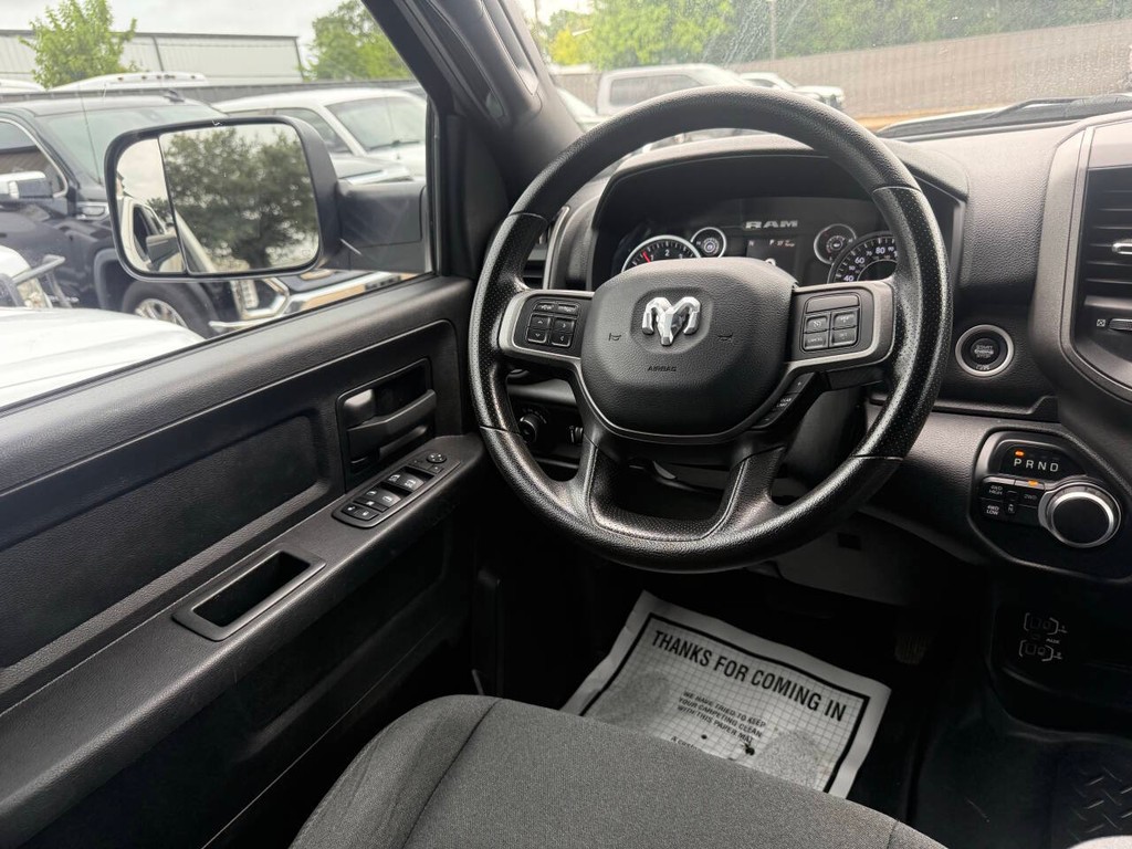 Ram 2500 Vehicle Full-screen Gallery Image 19