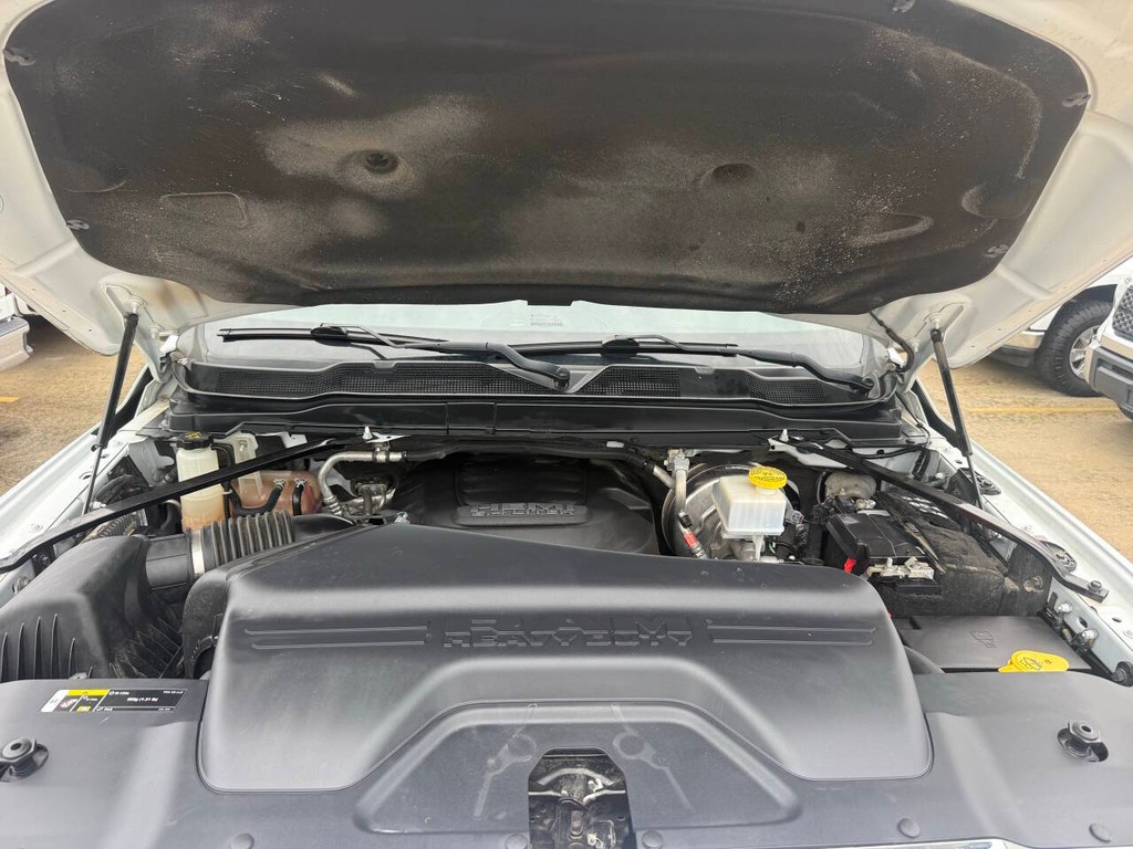 Ram 2500 Vehicle Full-screen Gallery Image 35