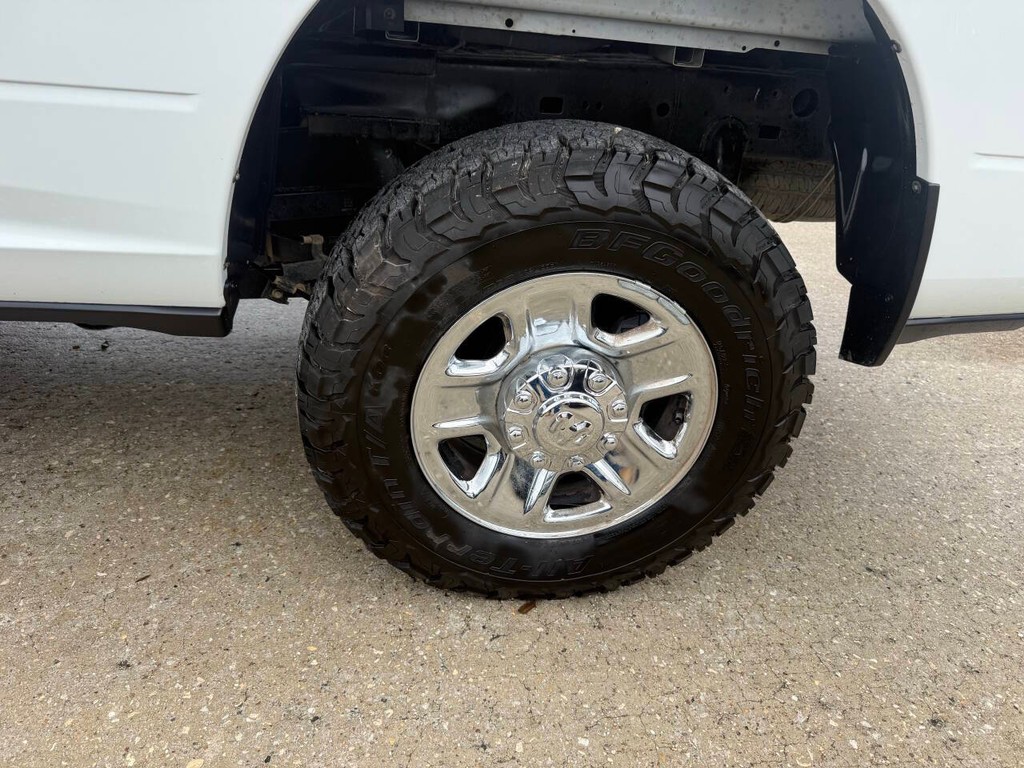 Ram 2500 Vehicle Full-screen Gallery Image 37