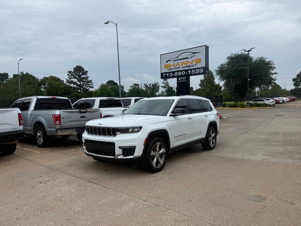 Jeep Grand Cherokee L Vehicle Full-screen Gallery Image 03