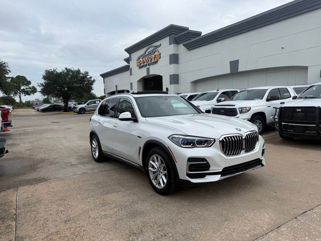 BMW X5 Vehicle Full-screen Gallery Image 02