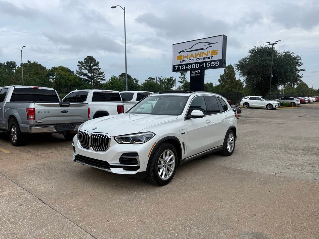 BMW X5 Vehicle Full-screen Gallery Image 03
