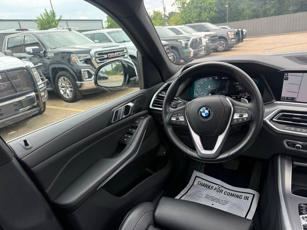 BMW X5 Vehicle Full-screen Gallery Image 19