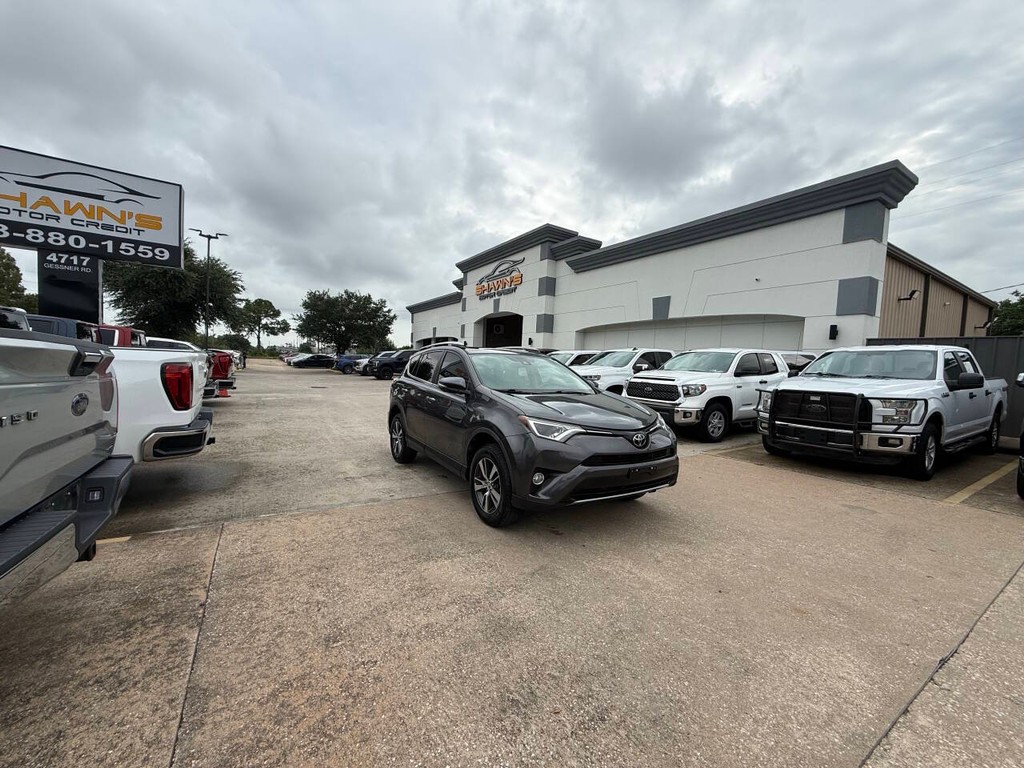 Toyota RAV4 Vehicle Full-screen Gallery Image 42