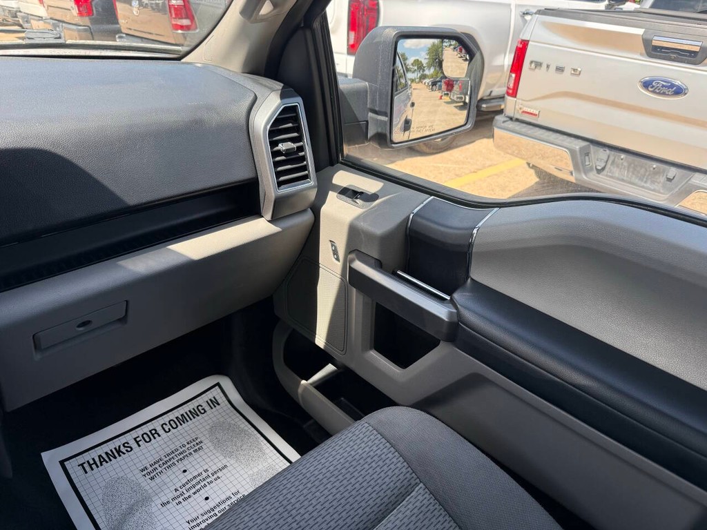 Ford F-150 Vehicle Full-screen Gallery Image 20