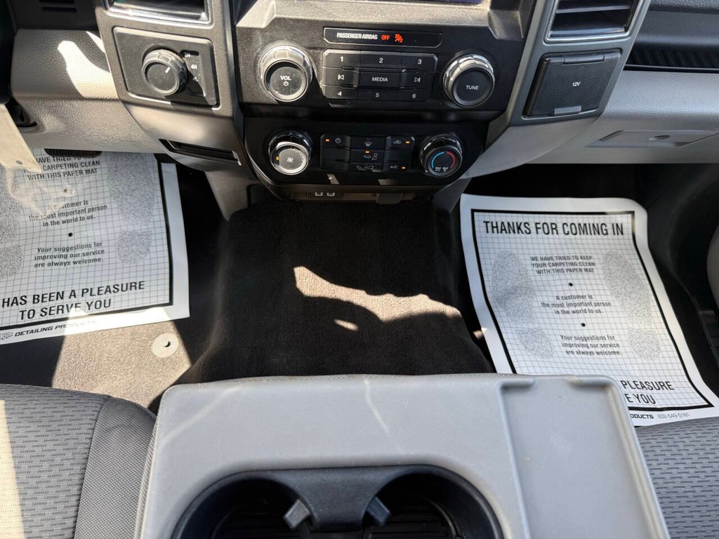 Ford F-150 Vehicle Full-screen Gallery Image 29