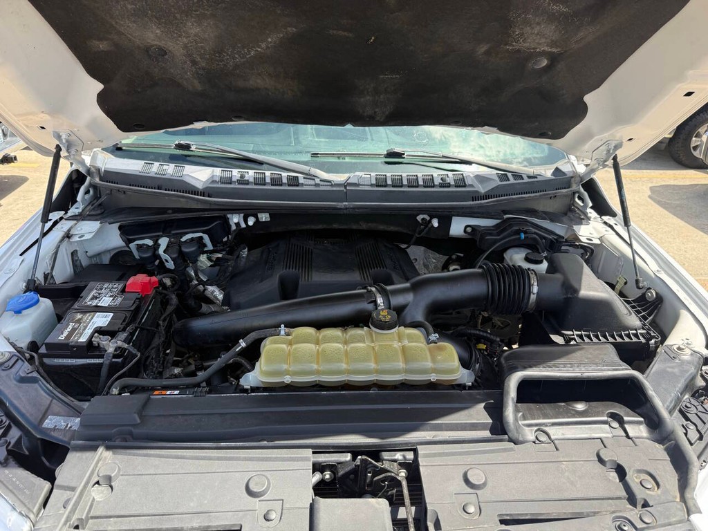 Ford F-150 Vehicle Full-screen Gallery Image 34