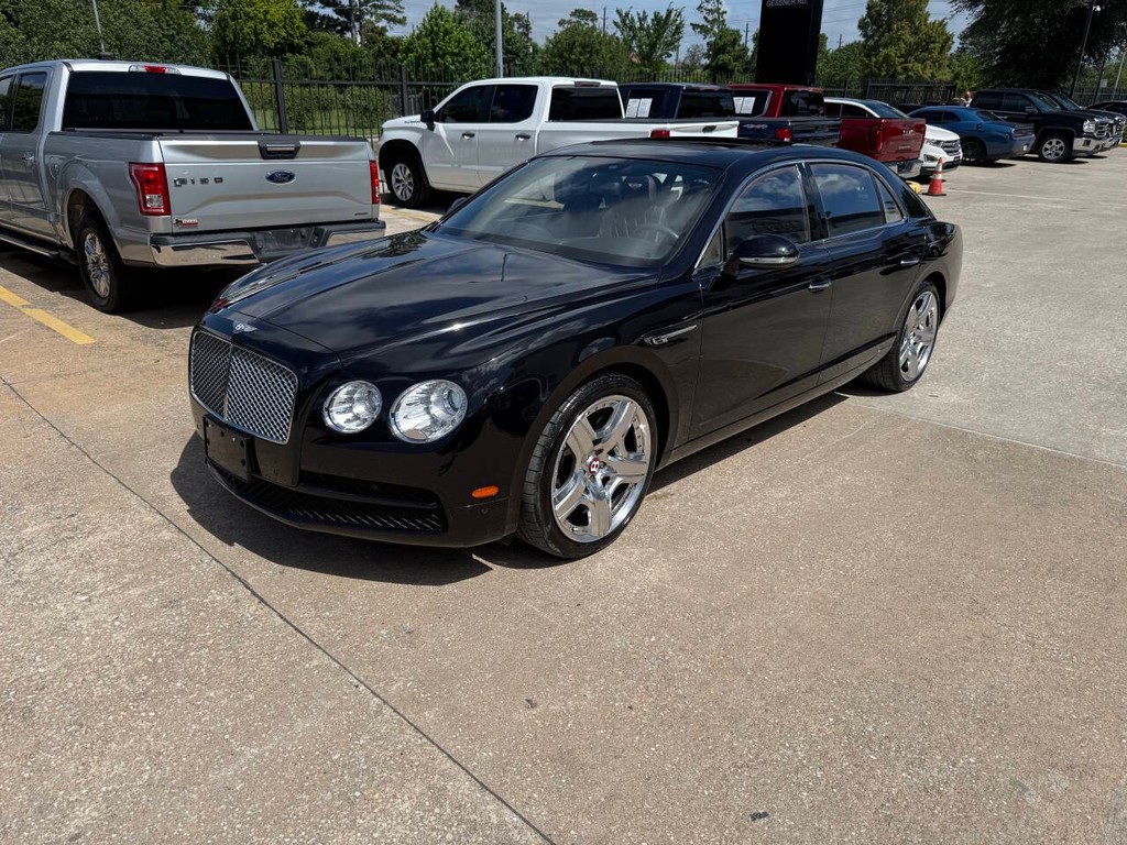 Bentley Flying Spur Vehicle Full-screen Gallery Image 03