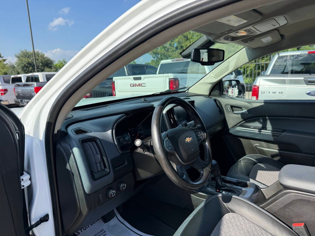 Chevrolet Colorado Vehicle Full-screen Gallery Image 06