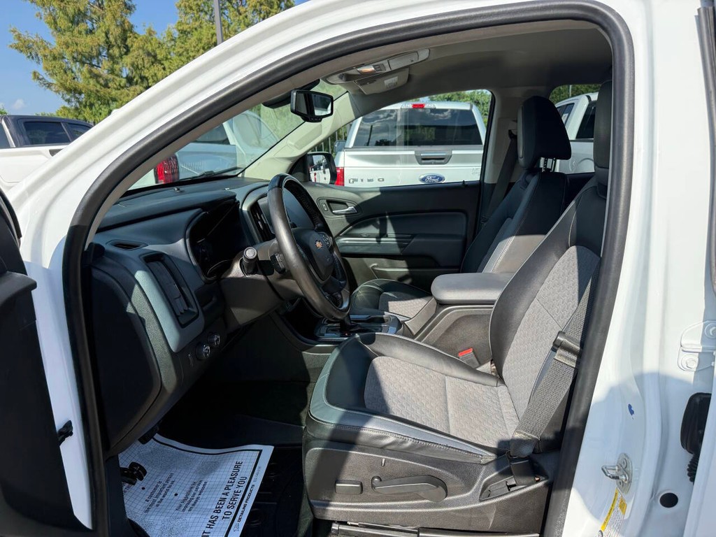 Chevrolet Colorado Vehicle Full-screen Gallery Image 07