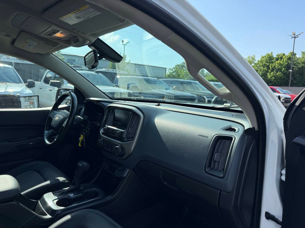 Chevrolet Colorado Vehicle Full-screen Gallery Image 09