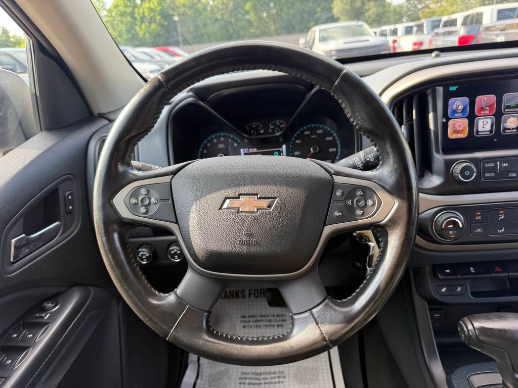 Chevrolet Colorado Vehicle Full-screen Gallery Image 22