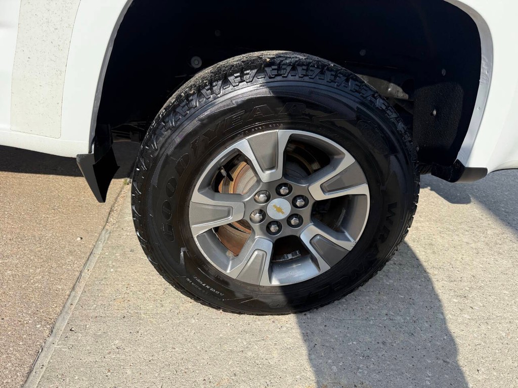 Chevrolet Colorado Vehicle Full-screen Gallery Image 38