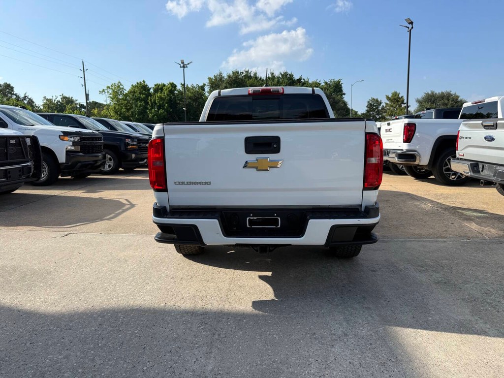 Chevrolet Colorado Vehicle Full-screen Gallery Image 40