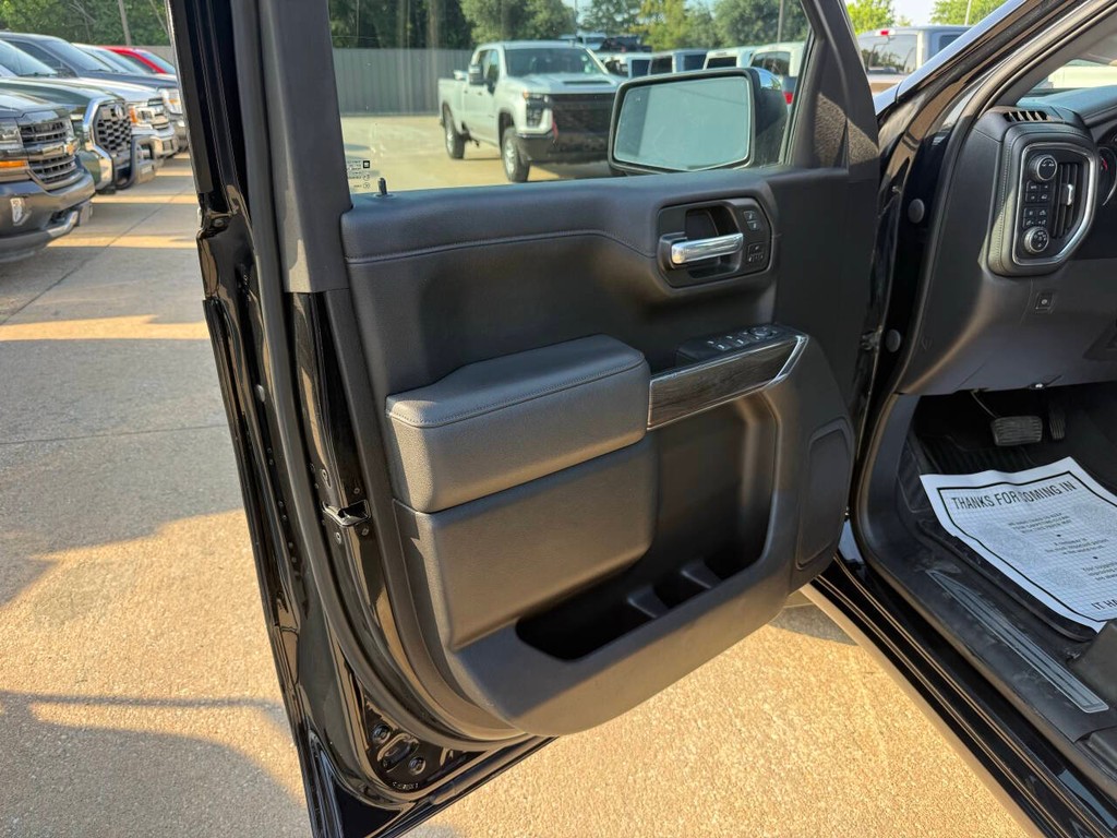 Chevrolet Silverado 1500 Vehicle Full-screen Gallery Image 08