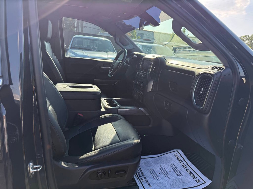Chevrolet Silverado 1500 Vehicle Full-screen Gallery Image 10
