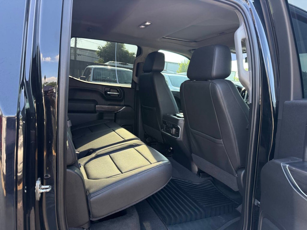 Chevrolet Silverado 1500 Vehicle Full-screen Gallery Image 15