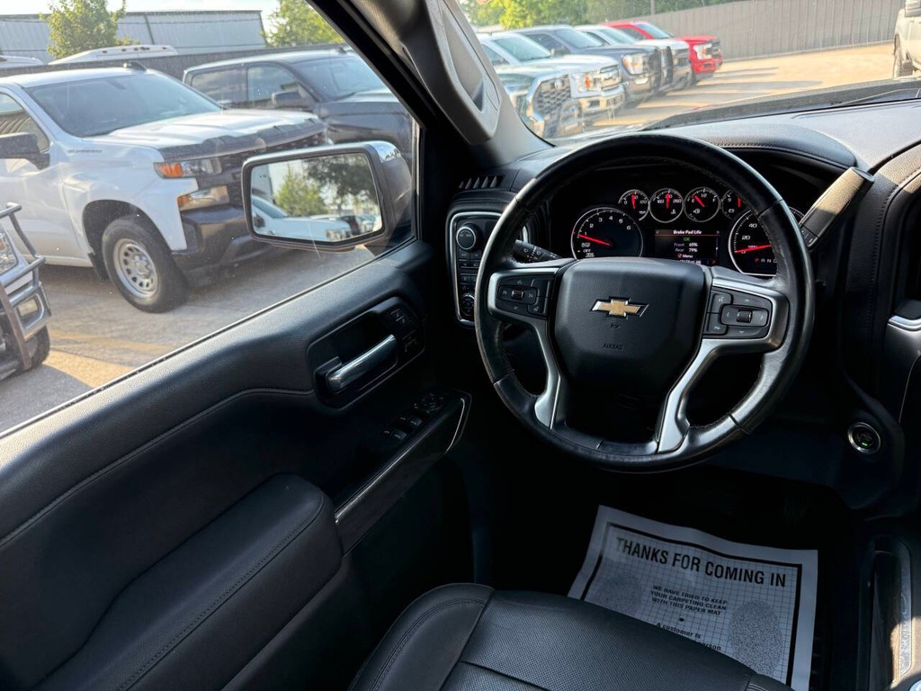 Chevrolet Silverado 1500 Vehicle Full-screen Gallery Image 19