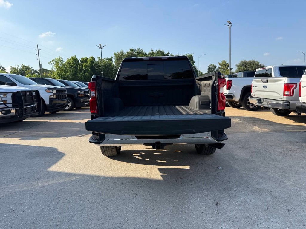 Chevrolet Silverado 1500 Vehicle Full-screen Gallery Image 41