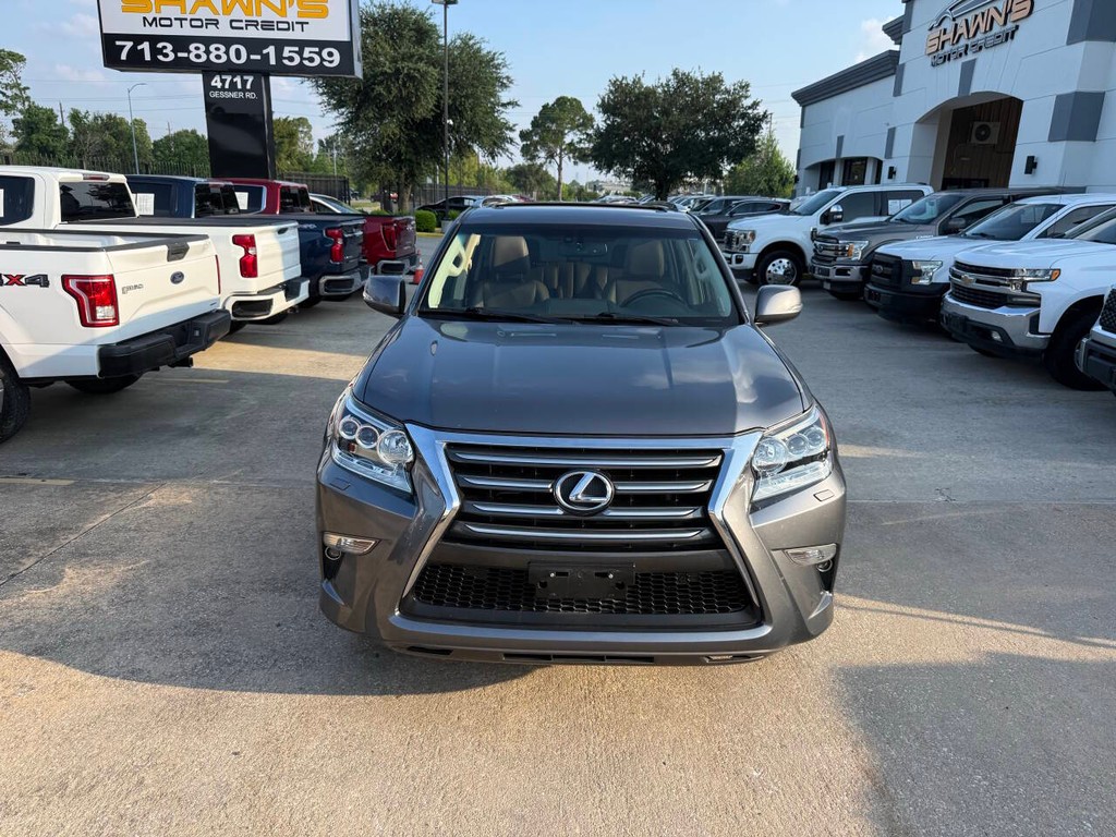 Lexus GX Vehicle Full-screen Gallery Image 43