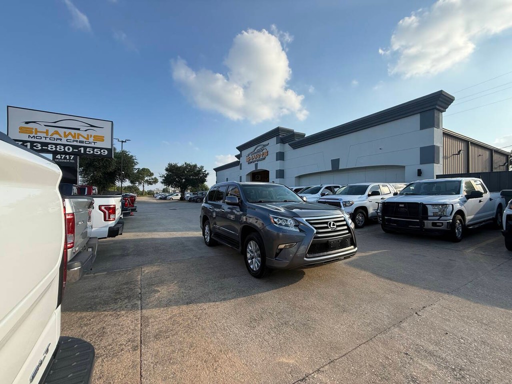 Lexus GX Vehicle Full-screen Gallery Image 47