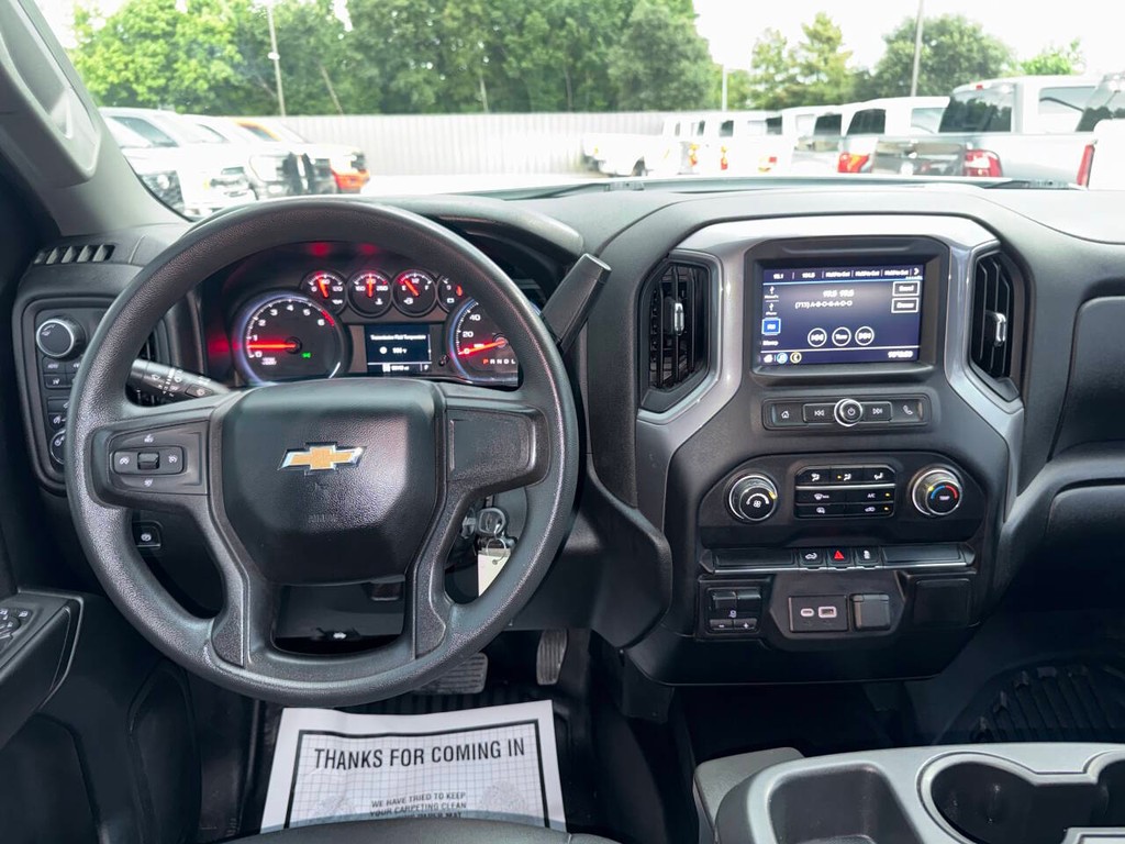 Chevrolet Silverado 1500 Vehicle Full-screen Gallery Image 22
