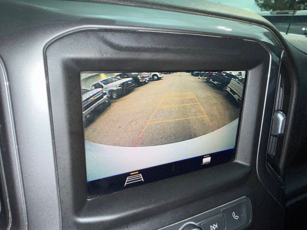 Chevrolet Silverado 1500 Vehicle Full-screen Gallery Image 27