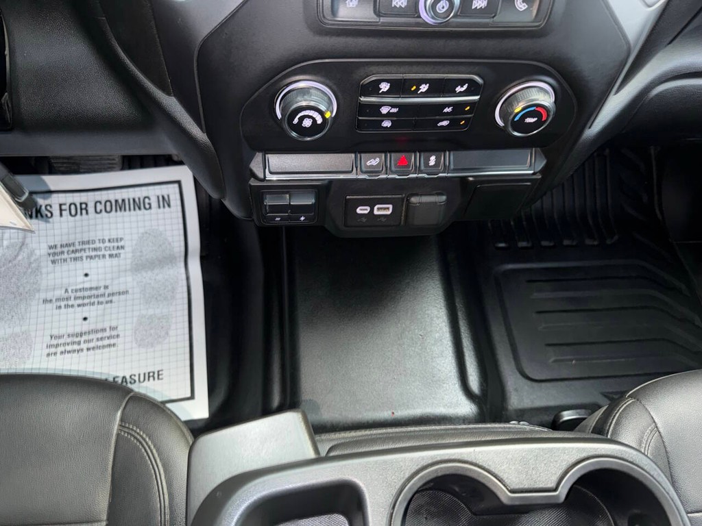 Chevrolet Silverado 1500 Vehicle Full-screen Gallery Image 30