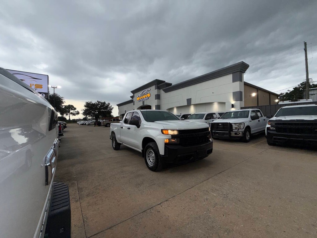 Chevrolet Silverado 1500 Vehicle Full-screen Gallery Image 43