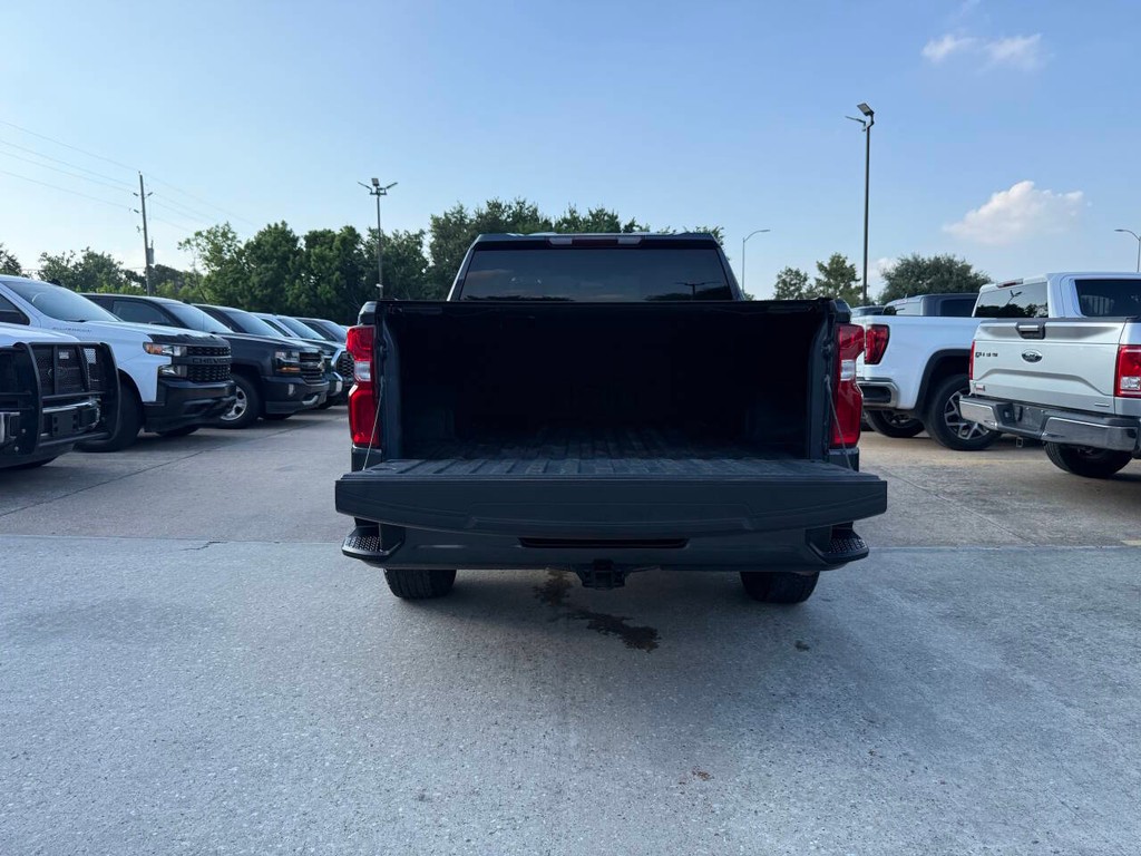 Chevrolet Silverado 1500 Vehicle Full-screen Gallery Image 39