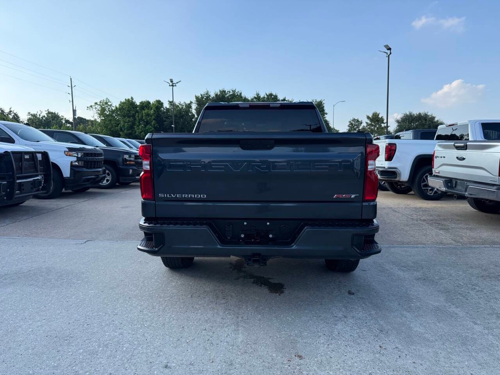 Chevrolet Silverado 1500 Vehicle Full-screen Gallery Image 40