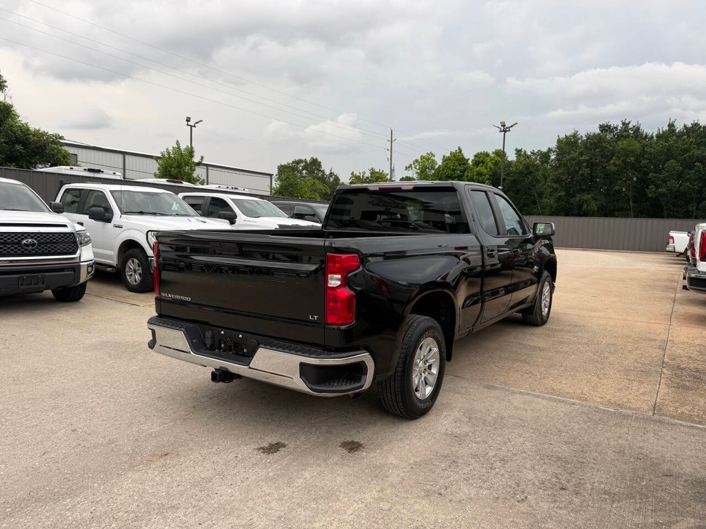 Chevrolet Silverado 1500 Vehicle Full-screen Gallery Image 05