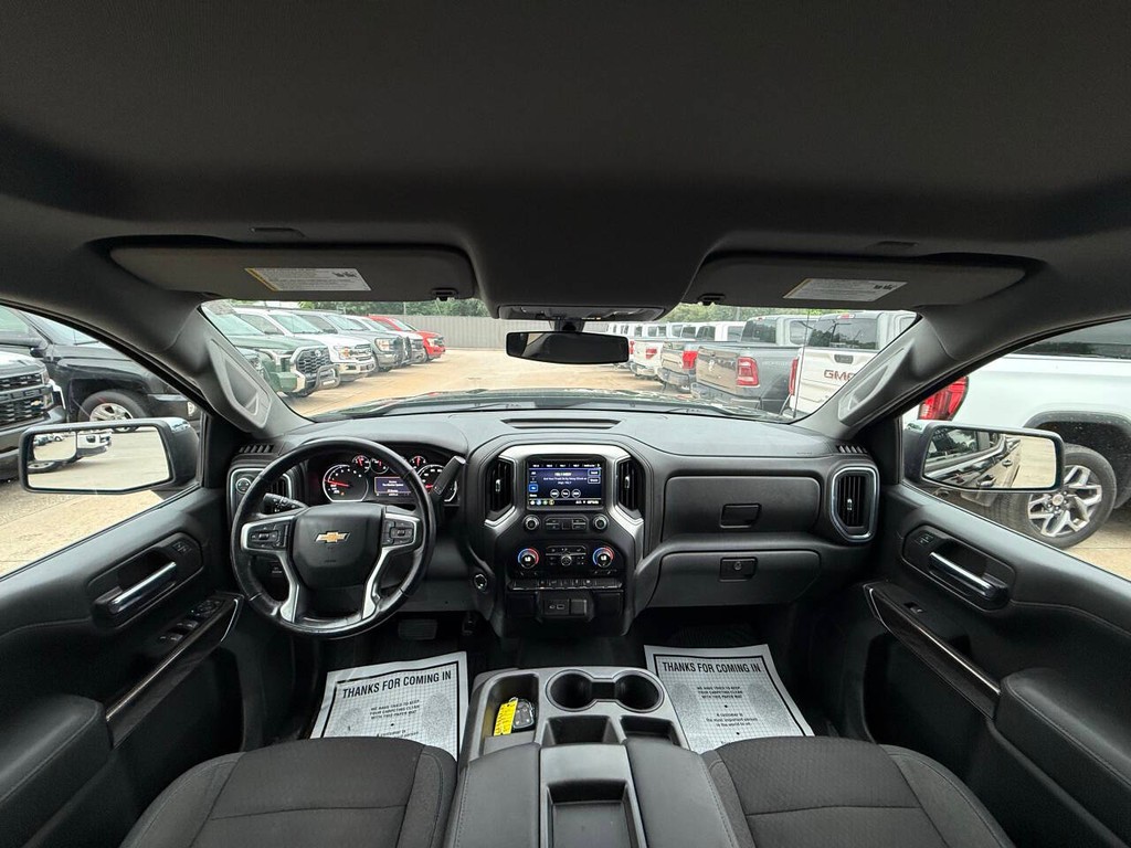 Chevrolet Silverado 1500 Vehicle Full-screen Gallery Image 18