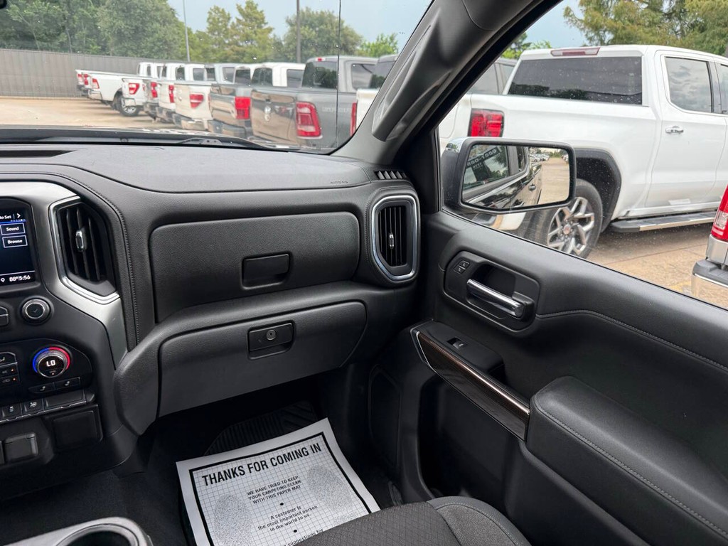 Chevrolet Silverado 1500 Vehicle Full-screen Gallery Image 20