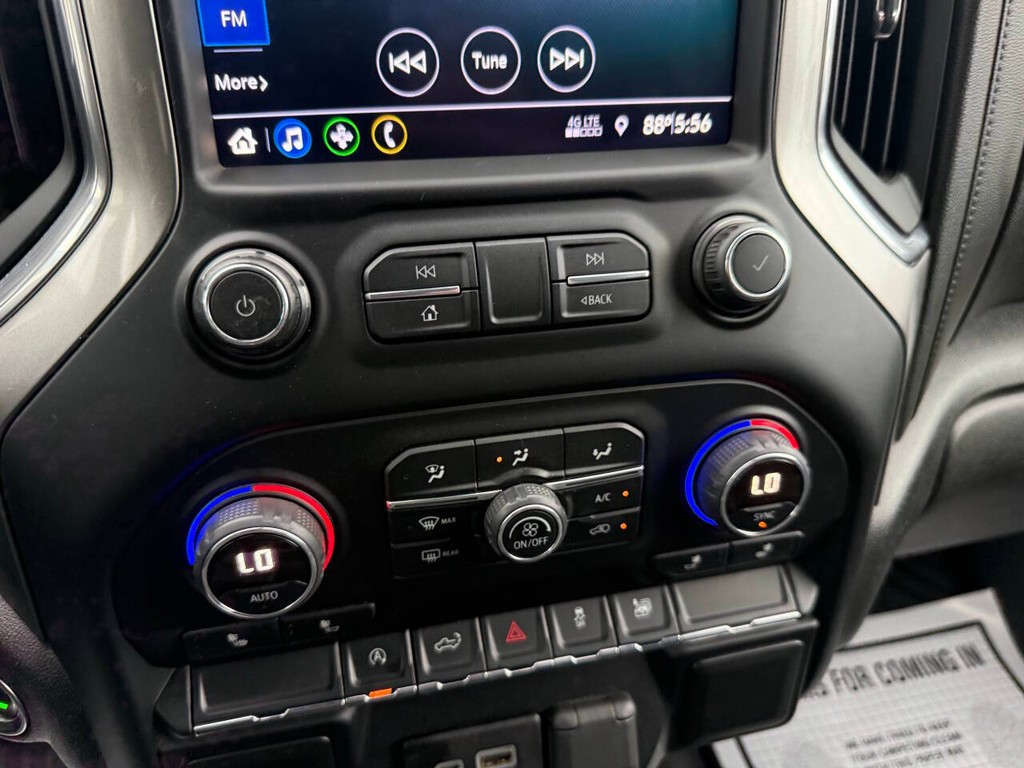 Chevrolet Silverado 1500 Vehicle Full-screen Gallery Image 27