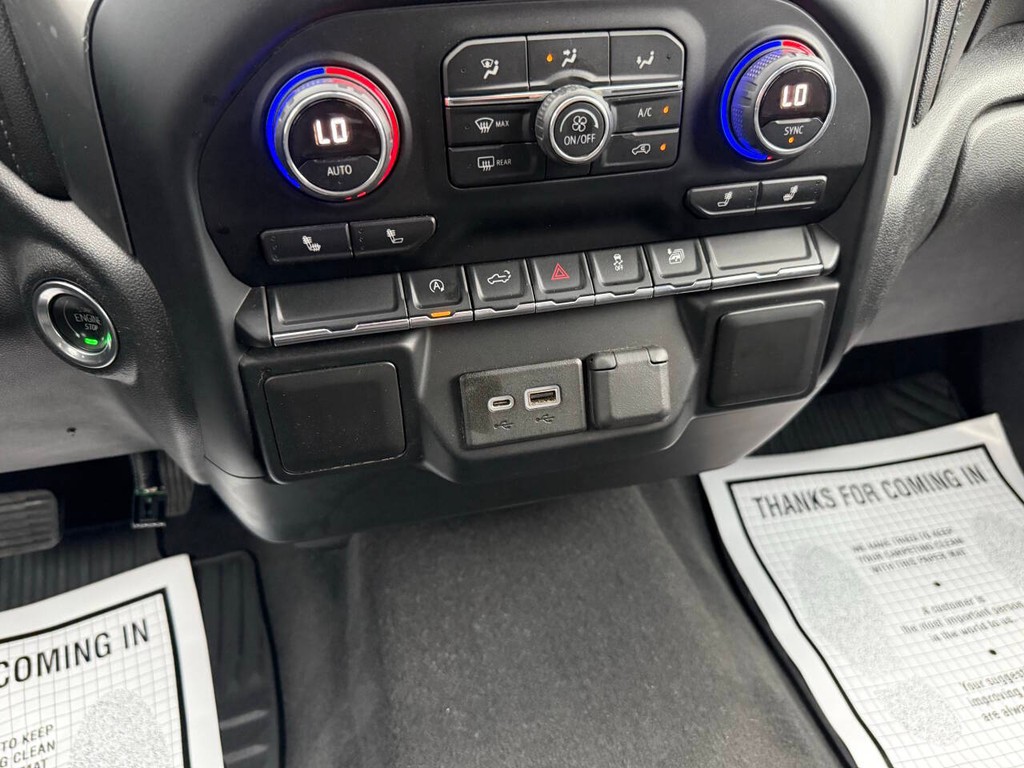Chevrolet Silverado 1500 Vehicle Full-screen Gallery Image 28