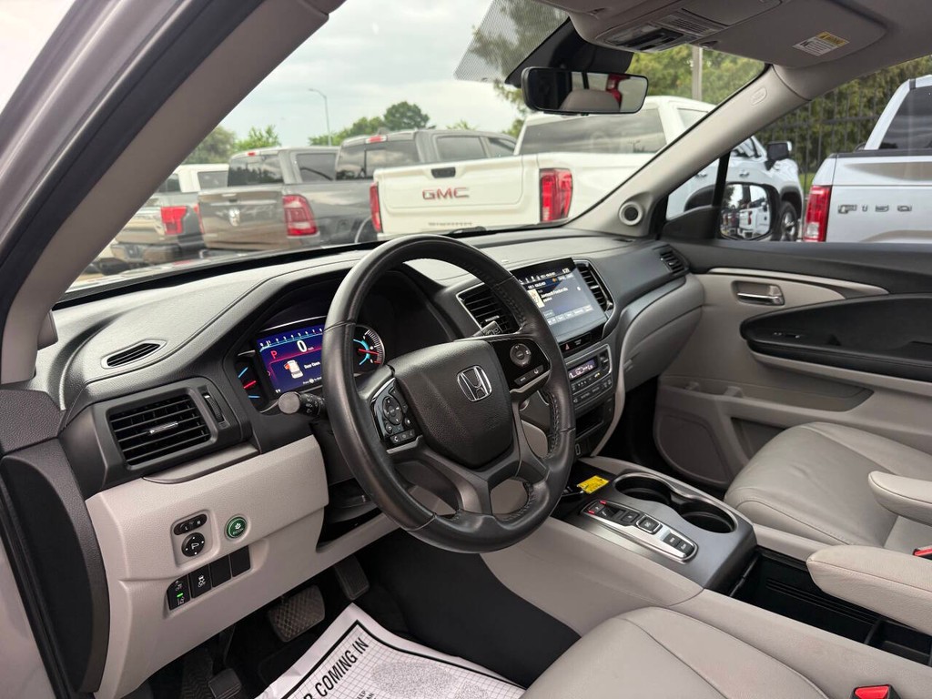 Honda Pilot Vehicle Full-screen Gallery Image 06