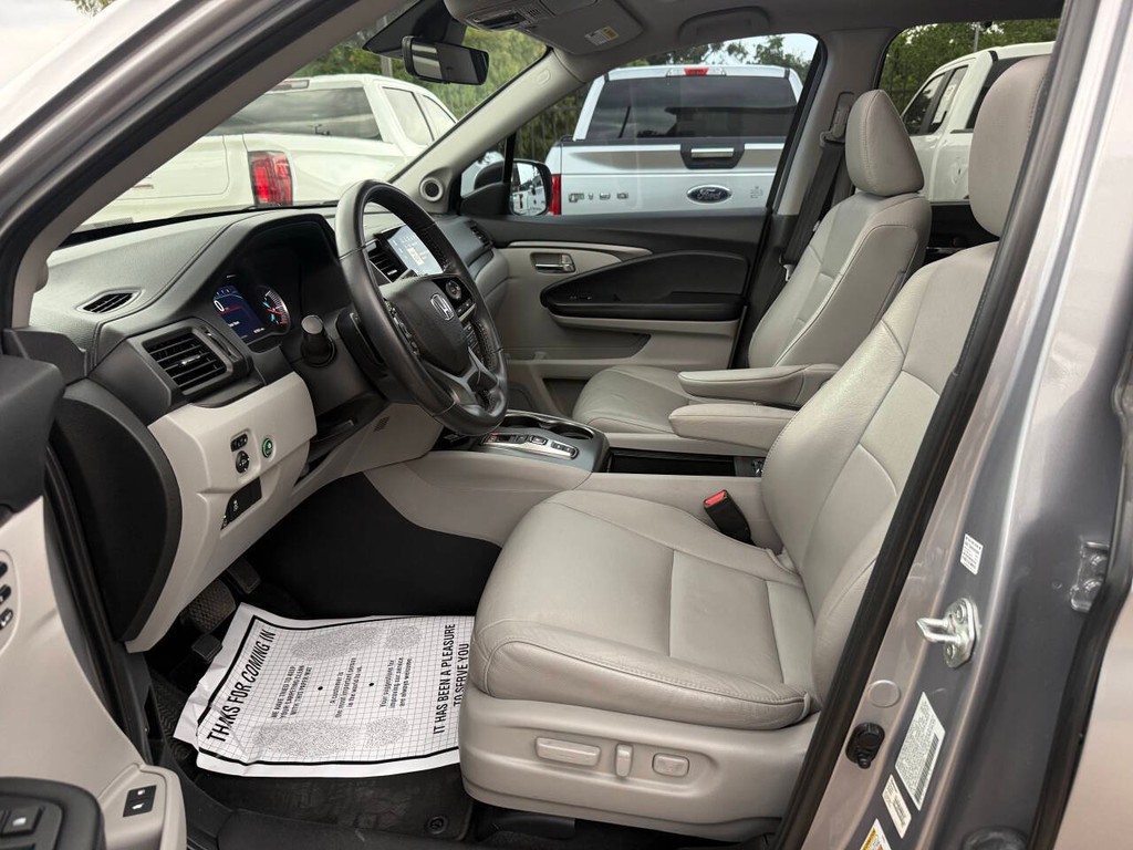 Honda Pilot Vehicle Full-screen Gallery Image 07