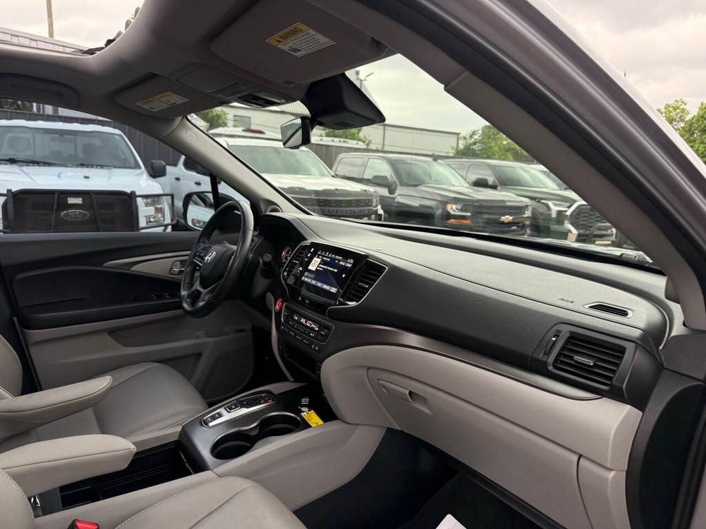 Honda Pilot Vehicle Full-screen Gallery Image 09