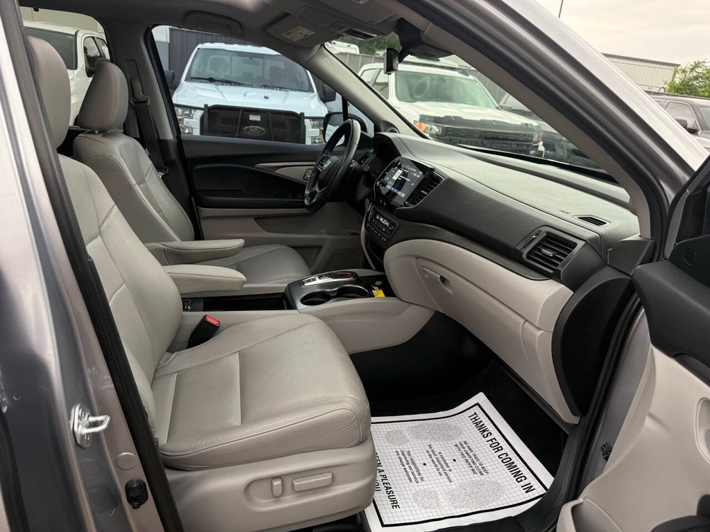 Honda Pilot Vehicle Full-screen Gallery Image 10