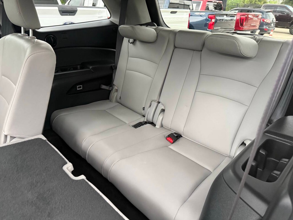Honda Pilot Vehicle Full-screen Gallery Image 14