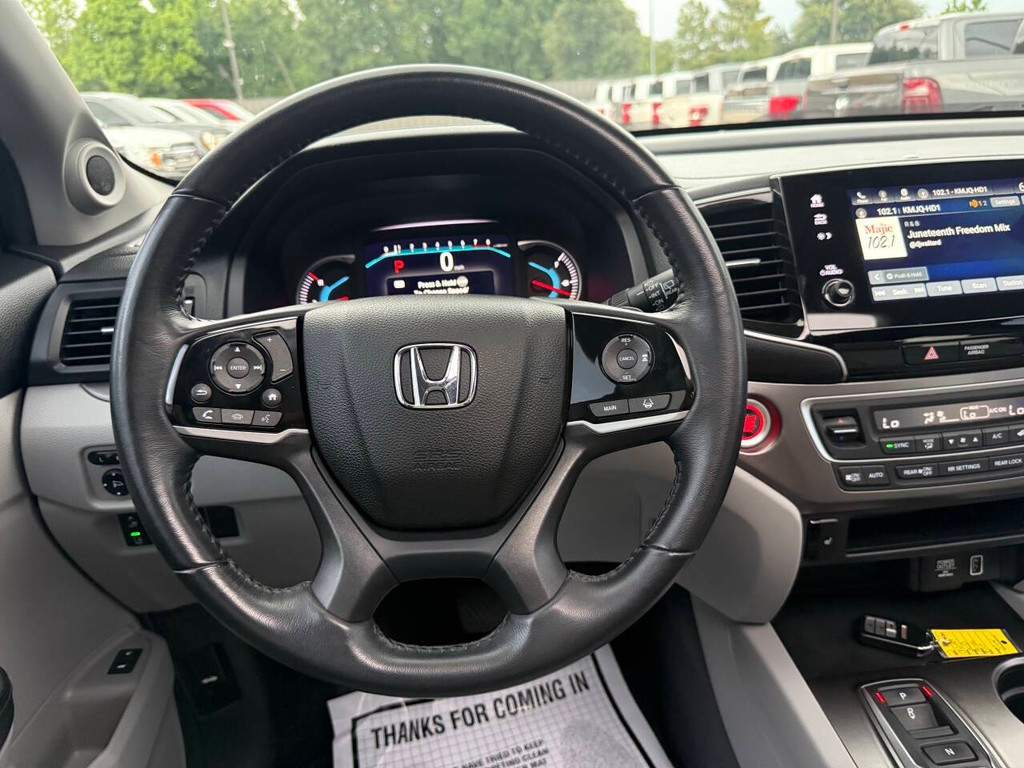 Honda Pilot Vehicle Full-screen Gallery Image 24