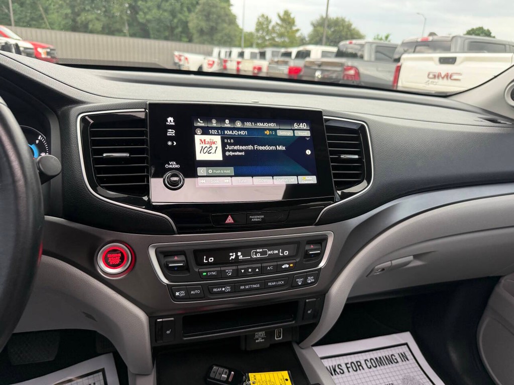 Honda Pilot Vehicle Full-screen Gallery Image 26